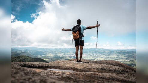 दोस्तों नहीं, अब अकेले ट्रिप पर निकल रहा है यूथ, जानिए Solo Travel क्यों हो रहा है पॉपुलर