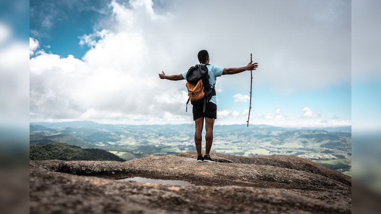 दोस्तों नहीं, अब अकेले ट्रिप पर निकल रहा है यूथ, जानिए Solo Travel क्यों हो रहा है पॉपुलर