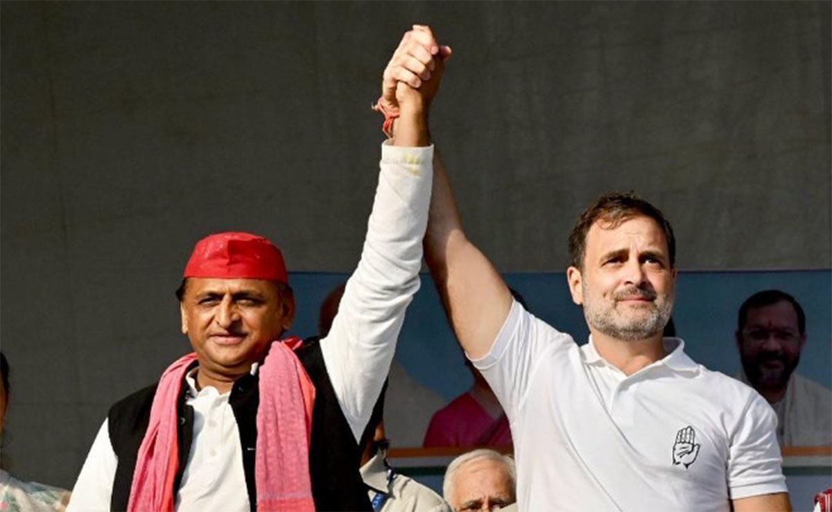 दुर्भाग्यपूर्ण और बचकाना.... राहुल-अखिलेश को लेकर जगद्गुरु रामभद्राचार्य ने ये क्या कह दिया?