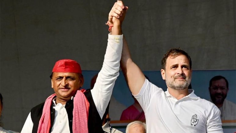 दुर्भाग्यपूर्ण और बचकाना.... राहुल-अखिलेश को लेकर जगद्गुरु रामभद्राचार्य ने ये क्या कह दिया?
