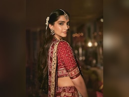 Karwa Chauth Looks: सोनम कपूर के ये 5 आउटफिट्स आप भी पहन सकती हैं करवाचौथ पर, दिखेगा रॉयल लुक  Karwa Chauth Looks: सोनम कपूर के ये 5 आउटफिट्स आप भी पहन सकती हैं करवाचौथ पर, दिखेगा रॉयल लुक