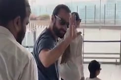 Saif Ali Khan And Kareena Kapoor's Airport Famjam, Jeh Waves At The Paps Saif Ali Khan And Kareena Kapoor's Airport Famjam, Jeh Waves At The Paps