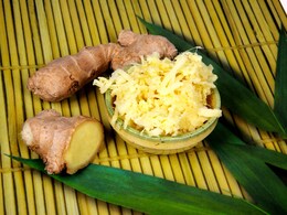 इन 3 तरीकों से करें असली और नकली अदरक की पहचान, मार्केट में बिक रहा नकली अदरक आपको बना सकता है बीमार