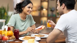 Should Men And Women Eat Different Breakfasts For Weight Loss? Here's What Latest Research Says