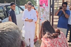 Video: IAS Officer Tina Dabi Seen Greeting BJP Leader "5 Times In 7 Seconds" Video: IAS Officer Tina Dabi Seen Greeting BJP Leader "5 Times In 7 Seconds"