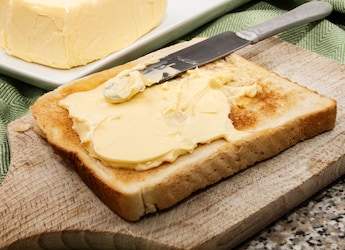 Butter Vs Margarine: What Is The Healthier Choice? Butter Vs Margarine: What Is The Healthier Choice?