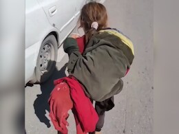 "Can't Walk": Girl Carries Injured Sister, Looks For Hospital In Gaza