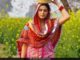 टीवी पर बज रहा था घुंघरू टूट जावेगा गाना और सपना चौधरी लगा रही थीं पोछा, एक्ट्रेस ने कुछ यूं दिया रिएक्शन की लोग बोले- जमीन से...