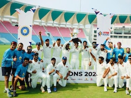 मुंबईनं कोरलं इराणी ट्रॉफीवर नाव, 27 वर्षांचा दुष्काळ संपवण्यात अजिंक्यच्या टीमला यश