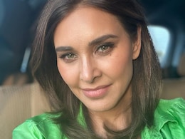 Lisa Ray Escapes City Life For Blissful Retreat in Kashmir, Shares Glimpses Of Her "Morning Rituals" Lisa Ray Escapes City Life For Blissful Retreat in Kashmir, Shares Glimpses Of Her "Morning Rituals"