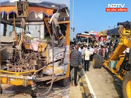 पुलिस जवानों से भरी बस और ट्रक की भीषण टक्कर, हादसे में 14 सिपाही हुए घायल