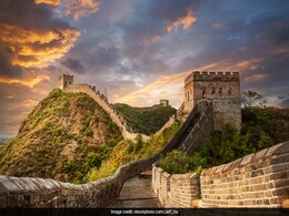 A Couple Walked Great Wall Of China From Opposite Ends, Met In The Middle And Broke Up A Couple Walked Great Wall Of China From Opposite Ends, Met In The Middle And Broke Up