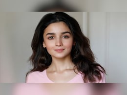 आलिया भट्ट का बड़ा आरोप ! ननद रिद्धिमा कपूर को कहा चुगलखोर, जानें क्या है वजह आलिया भट्ट का बड़ा आरोप ! ननद रिद्धिमा कपूर को कहा चुगलखोर, जानें क्या है वजह
