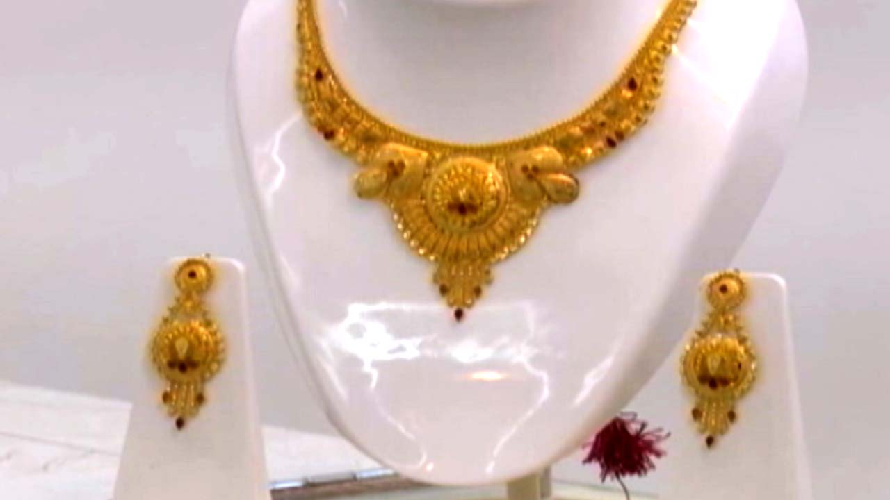 Gold Prices Inch Closer To Rs 80,000 Per 10 Grams This Festive Season
