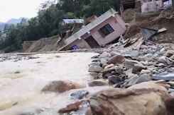 Rescuers Search For Missing As Death Toll Rises To 217 In Nepal Floods Rescuers Search For Missing As Death Toll Rises To 217 In Nepal Floods