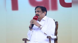 शेतकऱ्यांना नुकसानभरपाई भरपाई द्या, अन्यथा त्यांचे भवितव्य धोक्यात येईल : जयंत पाटील