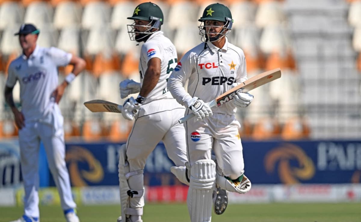 Pakistan vs England 2nd Test Day 1 LIVE Scorecard Updates Live Rating: Pakistan Fight Back After Losing 2 Early Wickets