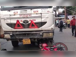 मुंबई में घर से स्कूल के लिए निकली थी लड़की, डंपर की टक्कर से मौत मुंबई में घर से स्कूल के लिए निकली थी लड़की, डंपर की टक्कर से मौत