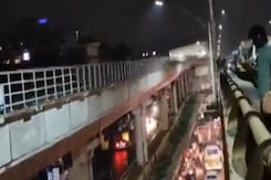 Bengaluru: 2-Hour Traffic Snarl at Electronic City Flyover, Commuters Walk Home Bengaluru: 2-Hour Traffic Snarl at Electronic City Flyover, Commuters Walk Home