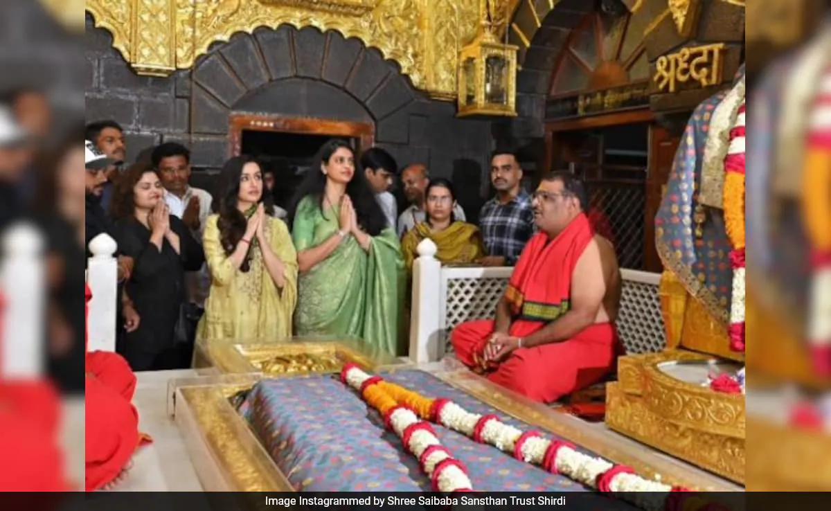 Shraddha Kapoor Visits Shirdi Sai Baba Temple To Celebrate <i>Stree 2's</i> 50-Day Run In Theatres