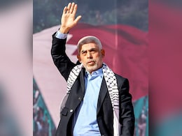 रिफ्यूजी कैंप में जन्म, गलत केस में 23 साल जेल... जानिए याह्या सिनवार कैसे बना हमास का खूंखार बॉस रिफ्यूजी कैंप में जन्म, गलत केस में 23 साल जेल... जानिए याह्या सिनवार कैसे बना हमास का खूंखार बॉस