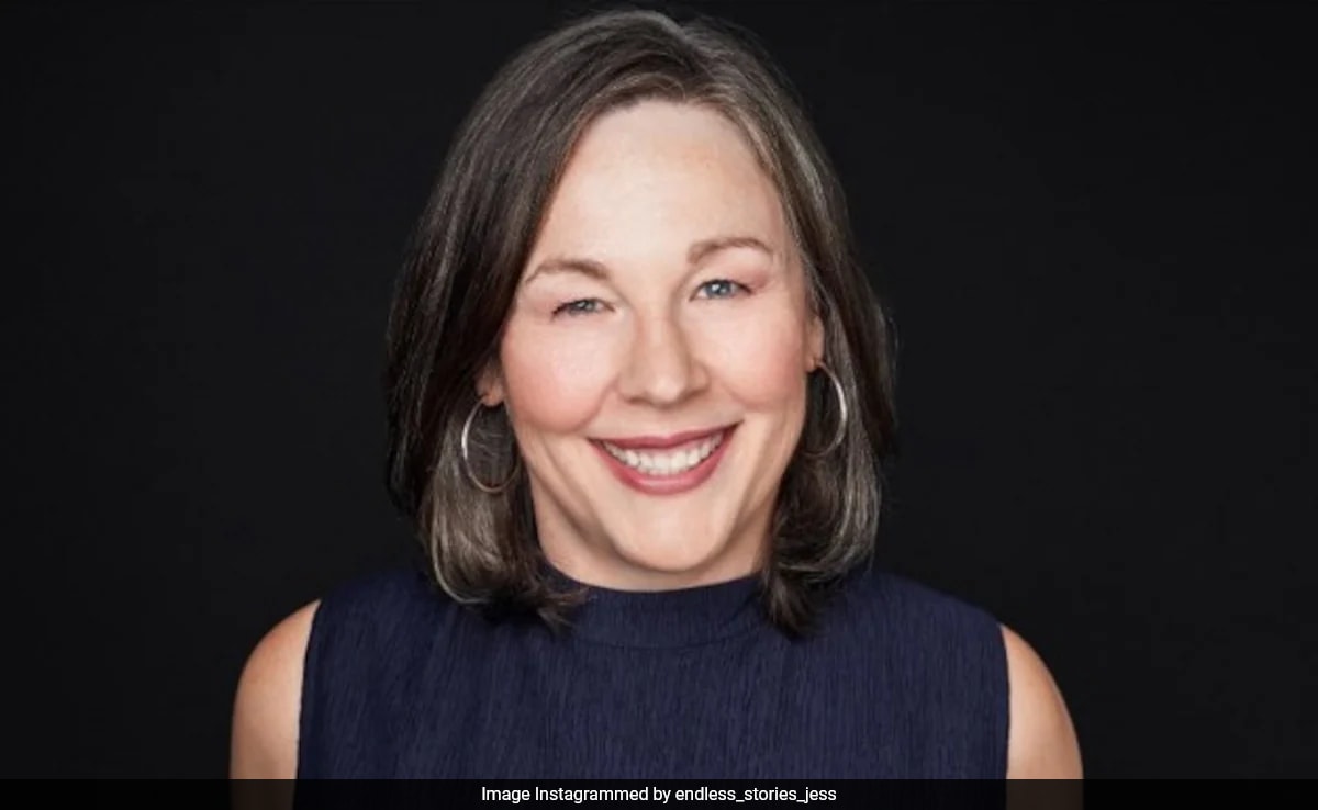 Canadian Woman Ate Husband's Ashes After Discovering He Cheated On Her