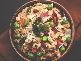 आज क्या बनाऊं: क्या आपका भी उपमा नहीं बनता खिला-खिला, तो इन टिप्स की मदद से बनाएं परफेक्ट उपमा आज क्या बनाऊं: क्या आपका भी उपमा नहीं बनता खिला-खिला, तो इन टिप्स की मदद से बनाएं परफेक्ट उपमा