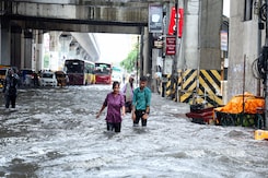 Heavy Rain In Chennai, Nearby Areas, Schools & Colleges Shut Heavy Rain In Chennai, Nearby Areas, Schools & Colleges Shut
