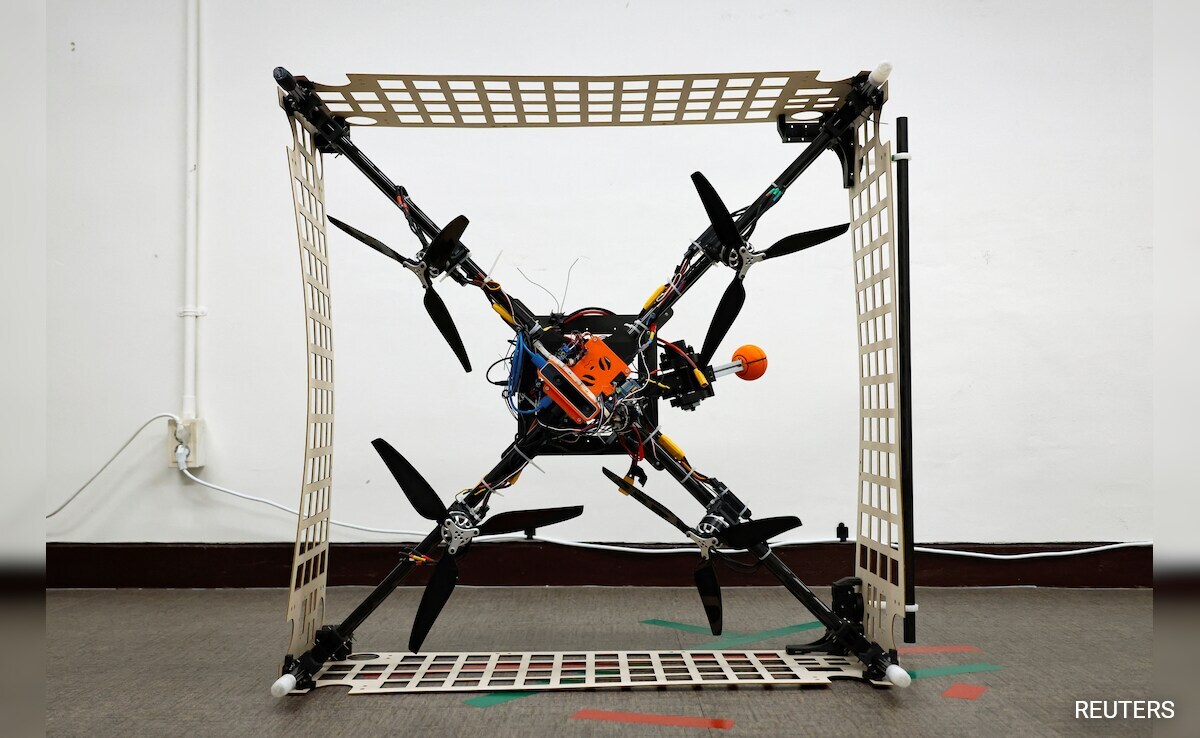 In South Korea, A New Way To Buy Groceries "Flying Shopping Cart"