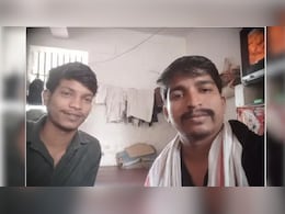 स्मार्ट फोन और दोस्तों से वीडियो कॉल...कलबुर्गी जेल में कैदियों को मिल रहा वीआईपी ट्रीटमेंट! वीडियो वायरल स्मार्ट फोन और दोस्तों से वीडियो कॉल...कलबुर्गी जेल में कैदियों को मिल रहा वीआईपी ट्रीटमेंट! वीडियो वायरल