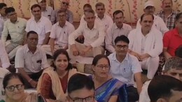 राजस्थान के 7000  सरकारी स्कूलों में प्रिंसिपल के पद खाली, बीकानेर में धरने पर बैठे वाइस प्रिंसिपल