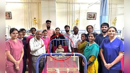 9 महिन्याचा चिमुकला, गळ्याला साप चावला, 20 दिवस बेशुद्ध, नंतर जे झालं ते...