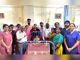 9 महिन्याचा चिमुकला, गळ्याला साप चावला, 20 दिवस बेशुद्ध, नंतर जे झालं ते...