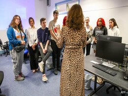 "Something That's Catching Fire": This Country Introduces Influencer Course "Something That's Catching Fire": This Country Introduces Influencer Course
