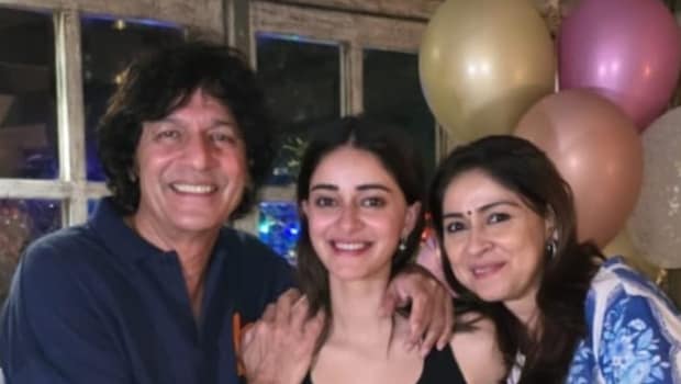 Ananya Panday's 26th Birthday Cake Reveals Her Favourite Bollywood Dialogue - See Pics