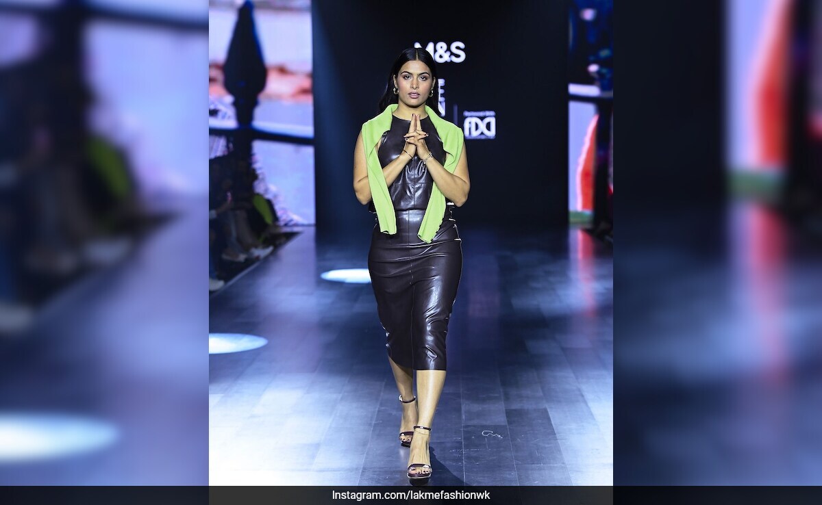 Lakme Fashion Week 2024 Manu Bhaker Went From Shooter To Showstopper