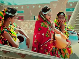 Coco Cola Song: कोको कोला सॉन्ग यूट्यूब पर 91 करोड़ के पार, इस गाने ने कर डाली थी सपना चौधरी के गानों की छुट्टी Coco Cola Song: कोको कोला सॉन्ग यूट्यूब पर 91 करोड़ के पार, इस गाने ने कर डाली थी सपना चौधरी के गानों की छुट्टी
