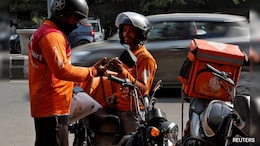 Bengaluru Delivery Man's Bizarre Request For Onion Leaves Customer Confused