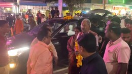 Navratri 2024: मां बम्लेश्वरी के धाम पहुंचे बृजमोहन अग्रवाल, पूर्व गृहमंत्री के बयान पर ऐसे किया पलटवार