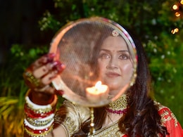 करवाचौथ पर इंस्टेंट निखार के लिए लगाएं ये 5 फेस पैक, चांद की तरह खिल उठेगा चेहरा! करवाचौथ पर इंस्टेंट निखार के लिए लगाएं ये 5 फेस पैक, चांद की तरह खिल उठेगा चेहरा!
