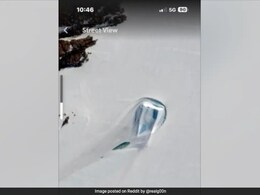 अंटार्कटिका में दिखा विशाल रहस्यमयी दरवाजा, सोशल मीडिया पर तस्वीर देख हैरत में पड़े लोग, किसी ने बताया 'शैतान' का घर तो किसी ने.. अंटार्कटिका में दिखा विशाल रहस्यमयी दरवाजा, सोशल मीडिया पर तस्वीर देख हैरत में पड़े लोग, किसी ने बताया 'शैतान' का घर तो किसी ने..