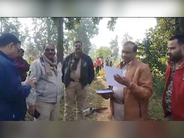 Wild Elephants in CG: जंगली हाथी के दल ने बुजुर्ग को कुचलकर मारा, घर से बाहर सो रहे थे बुजुर्ग दंपति Wild Elephants in CG: जंगली हाथी के दल ने बुजुर्ग को कुचलकर मारा, घर से बाहर सो रहे थे बुजुर्ग दंपति