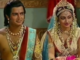 रामायण की उर्मिला का 37 साल बाद लक्ष्मण से हुआ मिलन, लेटेस्ट वीडियो में बदला लुक देख फैंस का पहचानना हुआ मुश्किल रामायण की उर्मिला का 37 साल बाद लक्ष्मण से हुआ मिलन, लेटेस्ट वीडियो में बदला लुक देख फैंस का पहचानना हुआ मुश्किल