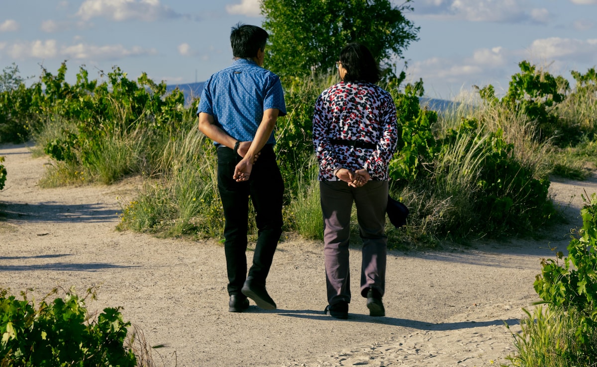 Chinese Man Lives With Wife, 4 Lovers In Same Building, All Unaware Of Each Other