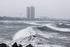 Cyclone Fengal Likely To Make Landfall In Tamil Nadu Tomorrow Cyclone Fengal Likely To Make Landfall In Tamil Nadu Tomorrow