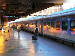 यात्रियों की सुरक्षा के लिए बनााया गया खास कंट्रोल रूम, सीसीटीवी से प्रमुख स्टेशनों की हो रही निगरानी