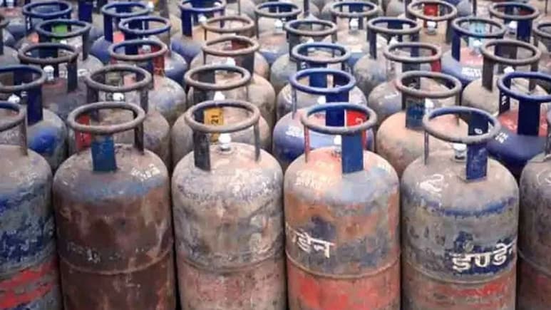 घर में कर रहे हैं कमर्शियल सिलेंडर का इस्तेमाल तो होगी कड़ी कार्रवाई, लगता है भारी भरकम जुर्माना