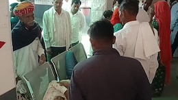 पुष्कर मेले में जा रही श्रद्धालुओं से भरी पिकअप पलटी, 1 महिला की मौत18 घायल, 7 की हालत गंभीर