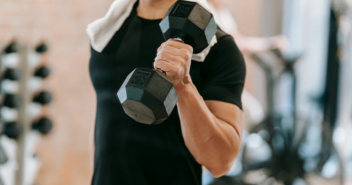 Build Strong Biceps: 7 Essential Gym Exercises