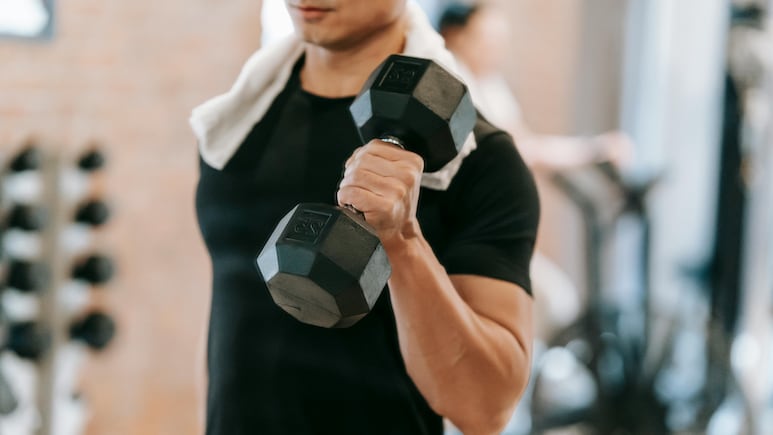 Want Stronger Arms? Try These Weight Training Exercises
